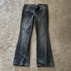 Women’s or Junior’s LEI jeans size 11, light black